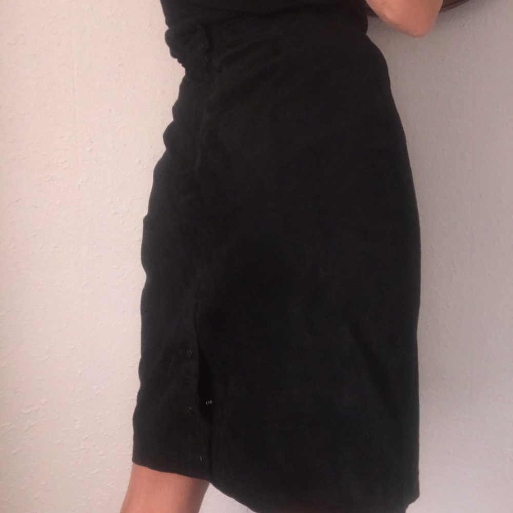 🎱VTG suede leather pencil skirt - Picture 2 of 8